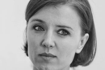 Двадцать лет их звали самой крепкой парой российского кино. А развелись они тихо ещё четыре года назад: Ксения Алфёрова и Егор Бероев