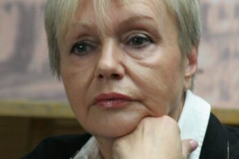Её Люба-капитан из «Берегите женщин» покорила всю страну, а потом актриса вдруг исчезла с экрана. Нашлась она через годы в испанском Бильбао, за совсем неожиданным делом: судьба Марины Шиманской