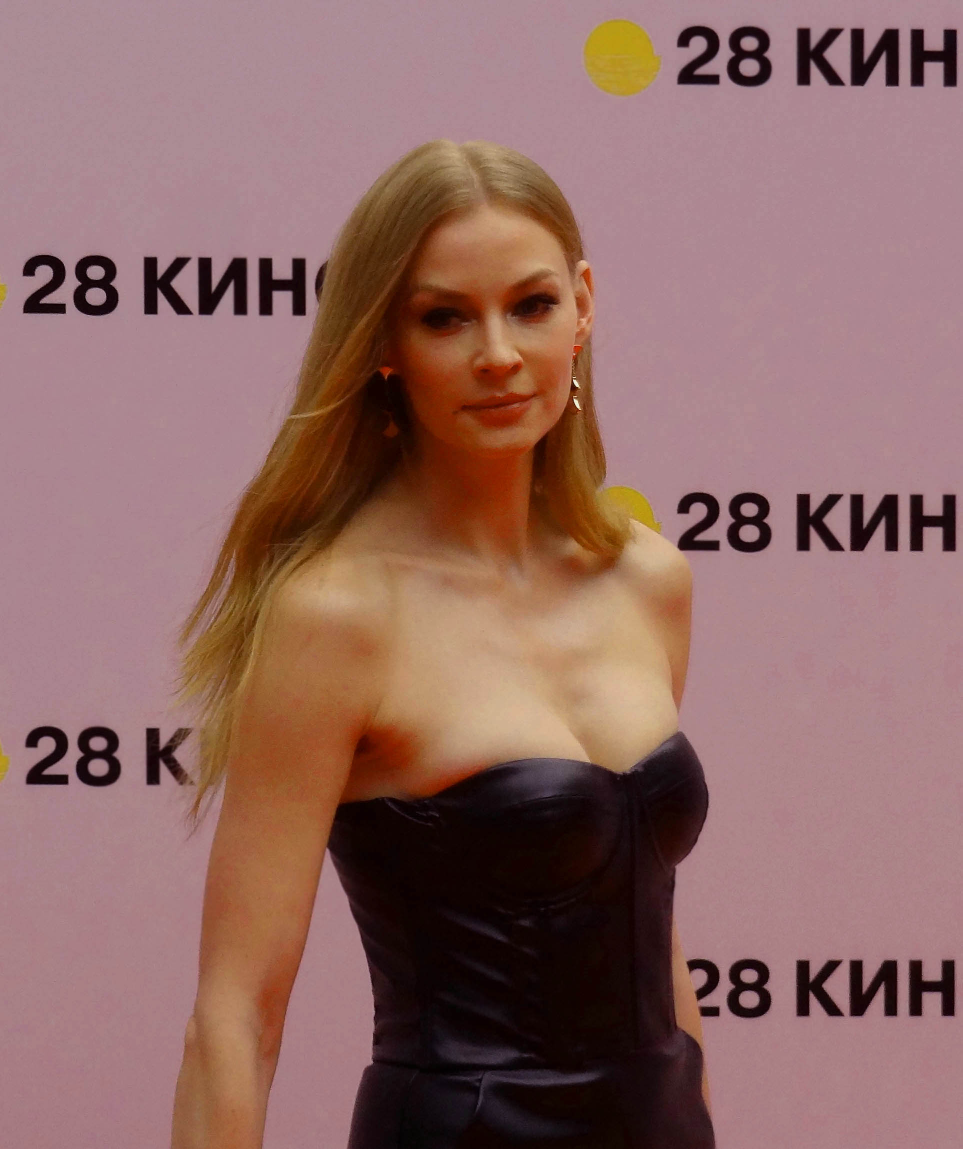 Светлана Ходченкова тайно вышла замуж 💍 И почти год об этом не знал вообще никто — пока тайну случайно не выдал самый близкий человек