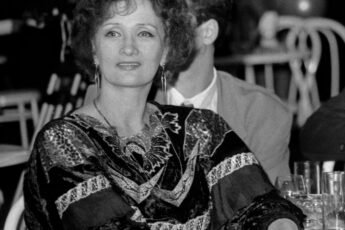 Мать хотела назвать дочь Аидой — чтобы стала актрисой. В загс пошёл отец, и всё переиграл