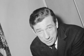 Мать звала его домой с лестницы: «Иво, монта!» Из этого окрика он и сделал себе имя