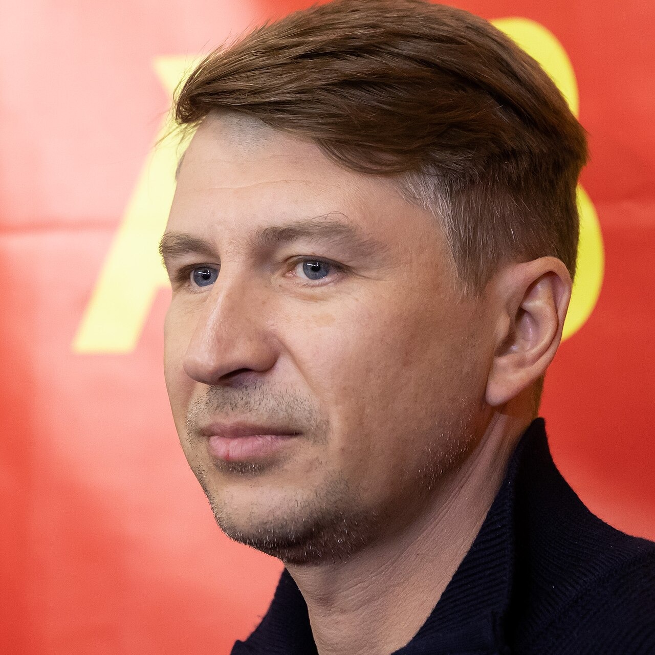 Он взял олимпийское золото в двадцать один. А в двадцать семь врачи заменили ему сустав на титановый 🥇